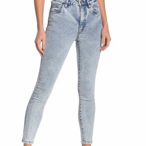 NWOT CottonOn high 90s stretch mom jeans